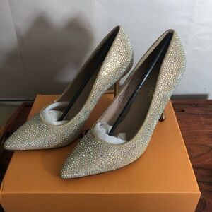 Chase&Chloe Crystal Nude Rhinestones Slip On Pointed Toe Heel Pumps 7.5 Party